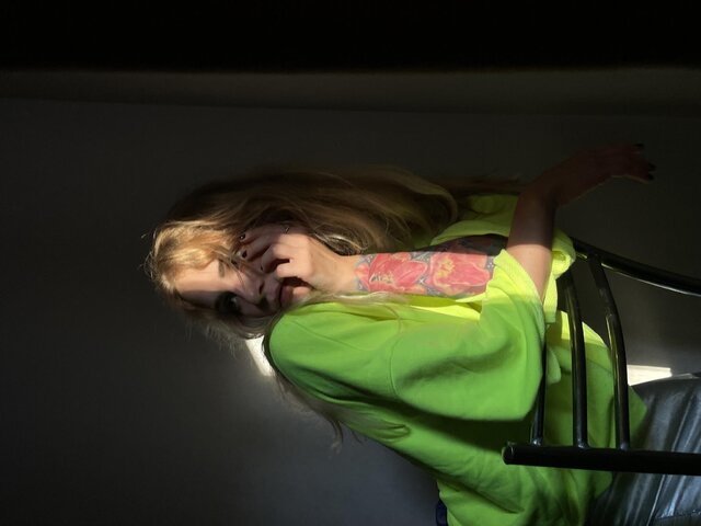 照片Daria Konvisar