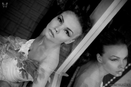 ФОТОПРОЕКТ "FASHION WEDDING " создан в творческом союзе с ярким, талантливым фотографом Яной Стриж и замечательным парикмахером - стилистом, моей ученицей Марией Король. Спасибо Яне и Марии - они прекрасные профессионалы!

Визажист - стилист Инна Пальчак
П