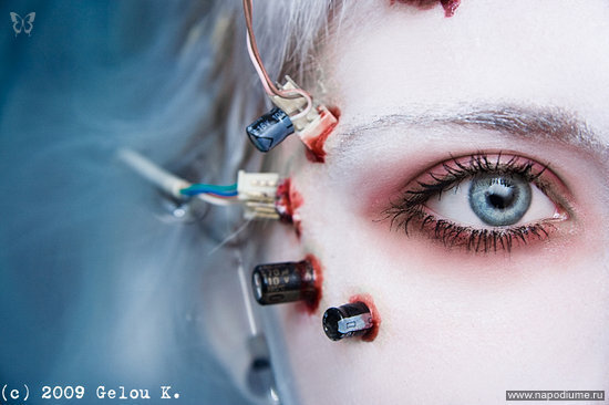 Cyber,  ню