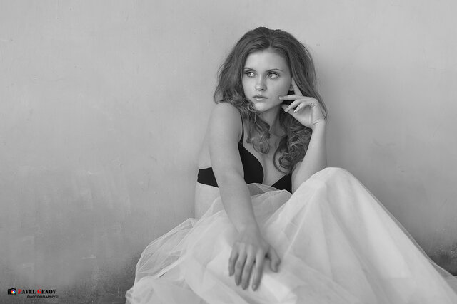 Alina in Obskur studio
