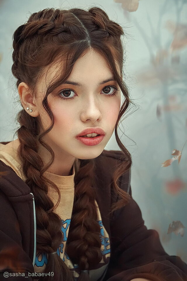 Катя.