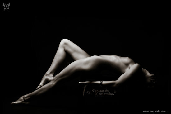 Nude,  ню