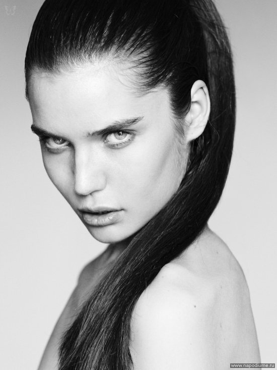 model-Alexandra Zolotavina