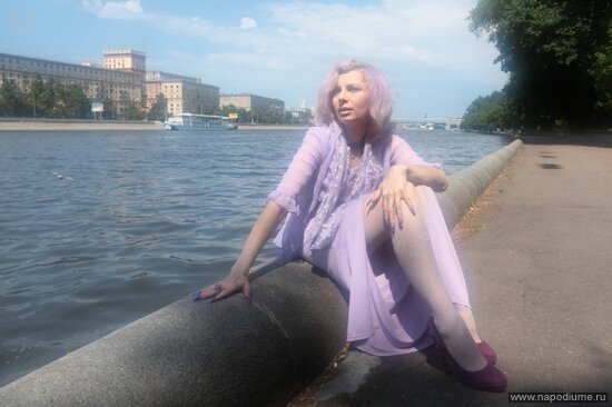 На берегу Москвы - реки...