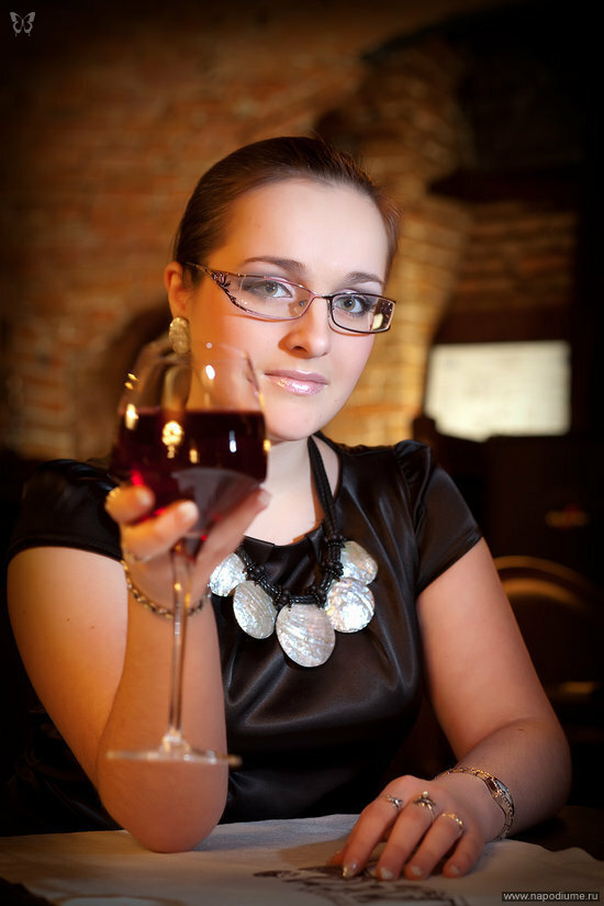 портрет,  вино,  ресторан