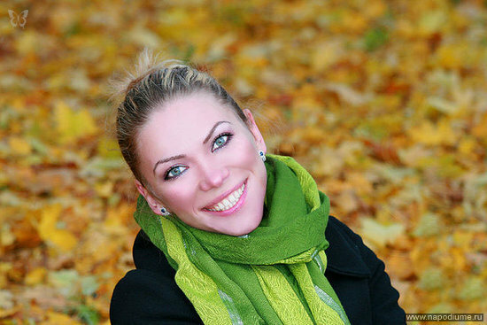 фото-сессия в ботаническом саду
 г. Киев осень 2009 
модель: Ирина