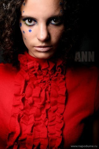 Фото: Ann Molks 
Модель: Наташа Слобожан 
Визаж: Polina Johnson