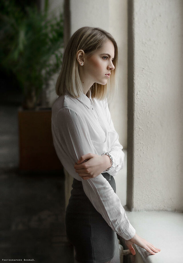 Hair, White, Beauty, Lady, Hairstyle, Long hair, Fashion, Shoulder