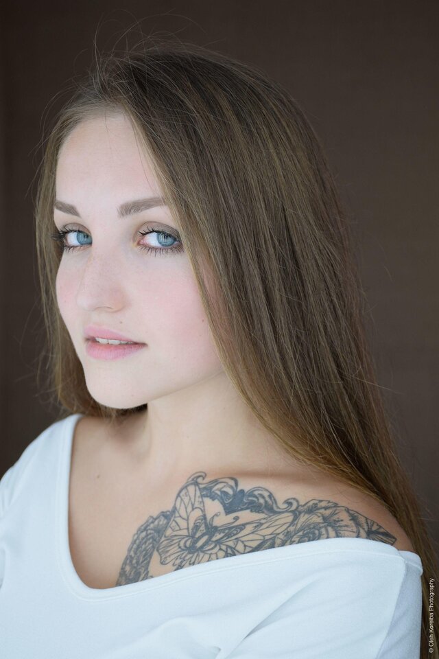 Alena Hodakovskaya, студия, портрет