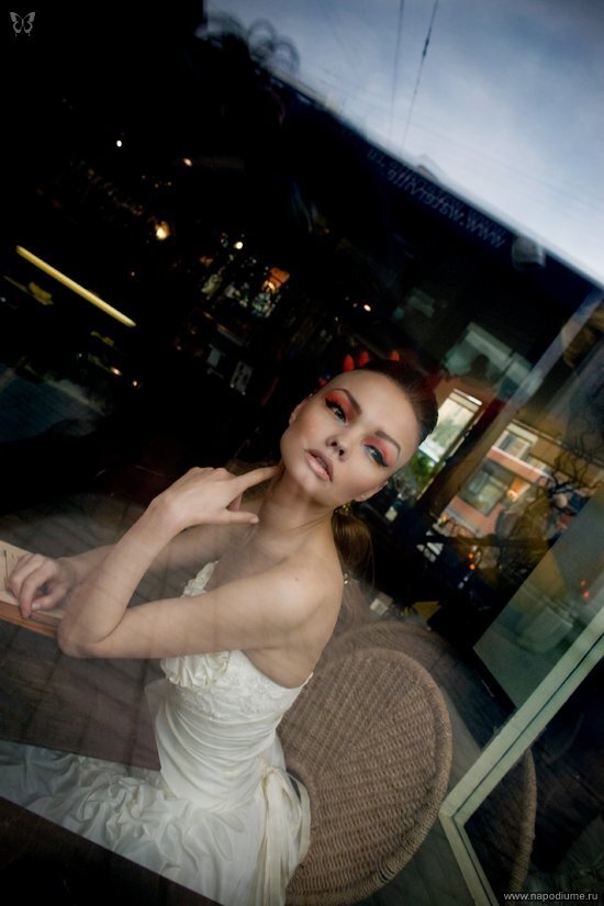 ФОТОПРОЕКТ "FASHION WEDDING " создан в творческом союзе с ярким, талантливым фотографом Яной Стриж и замечательным парикмахером - стилистом, моей ученицей Марией Король. Спасибо Яне и Марии - они прекрасные профессионалы!

Визажист - стилист Инна Пальчак
П