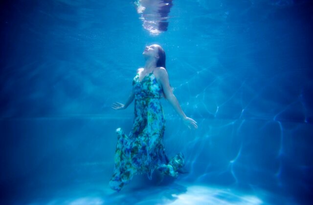 Underwater, Model