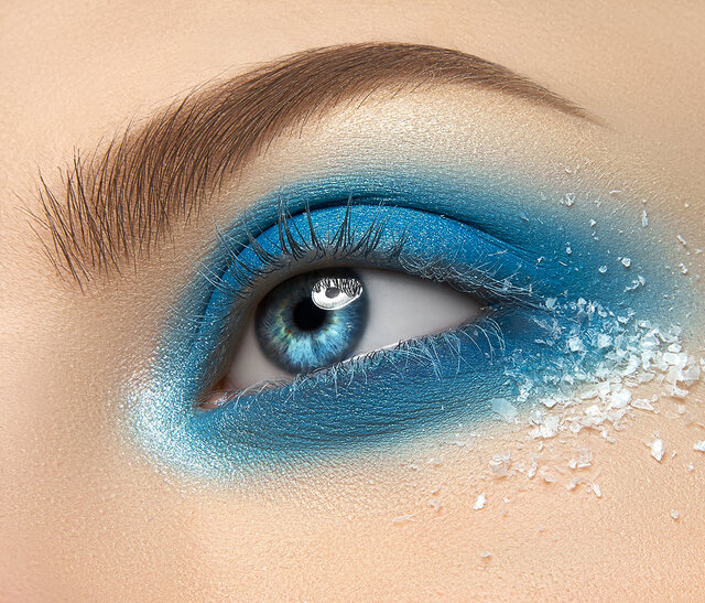 Eye makeup