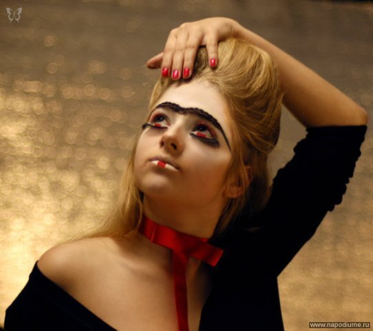 модель,  фотостудия,  черно белое,  красное,  кружево,   портрет,  фейс арт