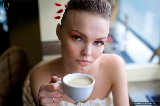 ФОТОПРОЕКТ "FASHION WEDDING " создан в творческом союзе с ярким, талантливым фотографом Яной Стриж и замечательным парикмахером - стилистом, моей ученицей Марией Король. Спасибо Яне и Марии - они прекрасные профессионалы!

Визажист - стилист Инна Пальчак
П
