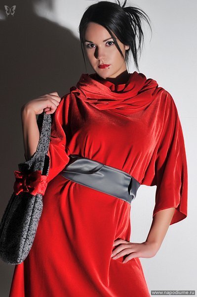Одежда: Fashion - дизайнер Оксана Таланова Макияж: Анастасия Мартынова 
Модель: Ира
