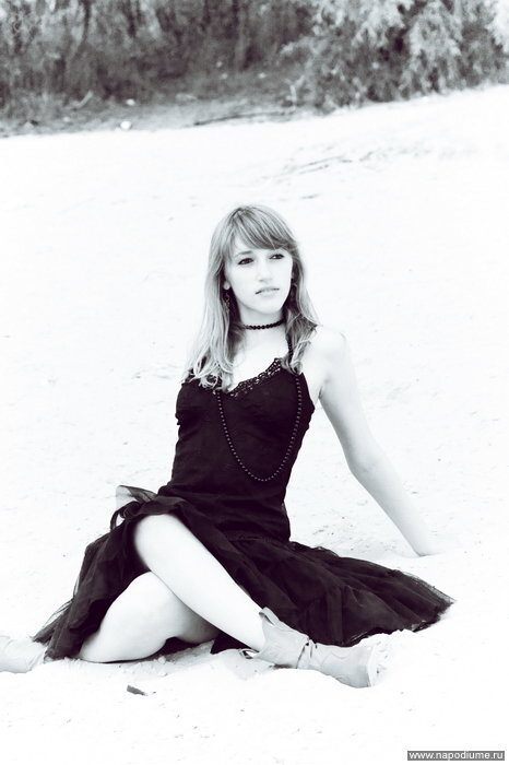 Photoshooting Session with Julia - White Summer (2009)