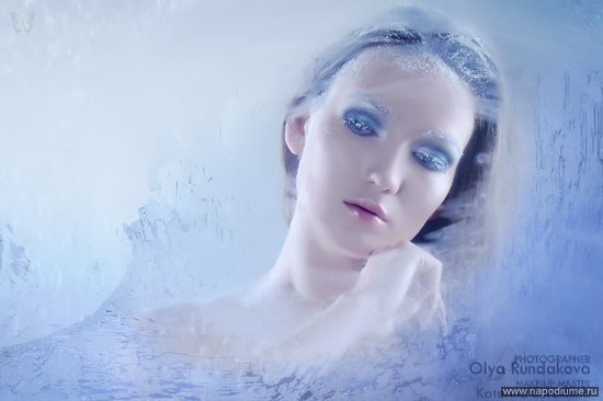 идея, фотограф: Я;
модель: Тати;
визажист: Катерина Бурухина 