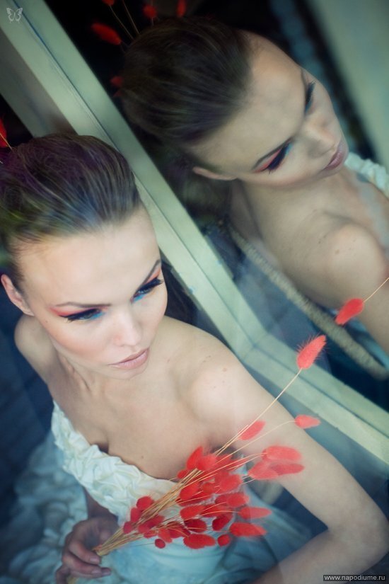 ФОТОПРОЕКТ "FASHION WEDDING " создан в творческом союзе с ярким, талантливым фотографом Яной Стриж и замечательным парикмахером - стилистом, моей ученицей Марией Король. Спасибо Яне и Марии - они прекрасные профессионалы!

Визажист - стилист Инна Пальчак
П