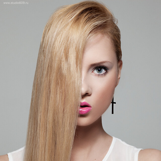 Blond, Face, Hairstyle, Chin, Eyebrow, Hair coloring, Long hair, Beauty