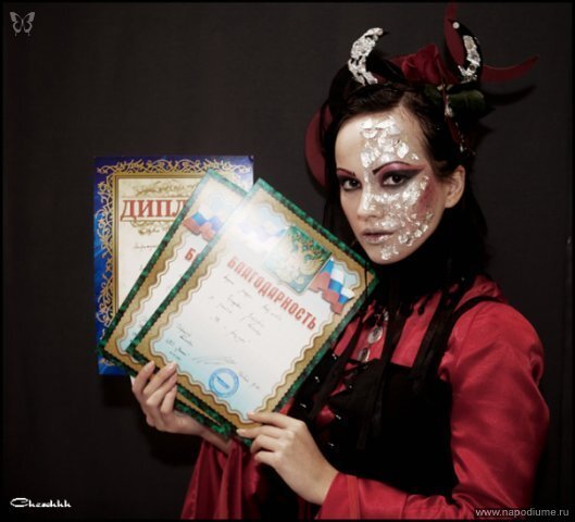 "Past Love"
категория face-art.( ПЕРВОЕ МЕСТО)
художник - Алекс Theatre_No.
photo by Cheschhh