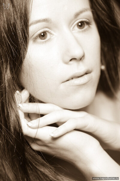 Фото Embrace Her