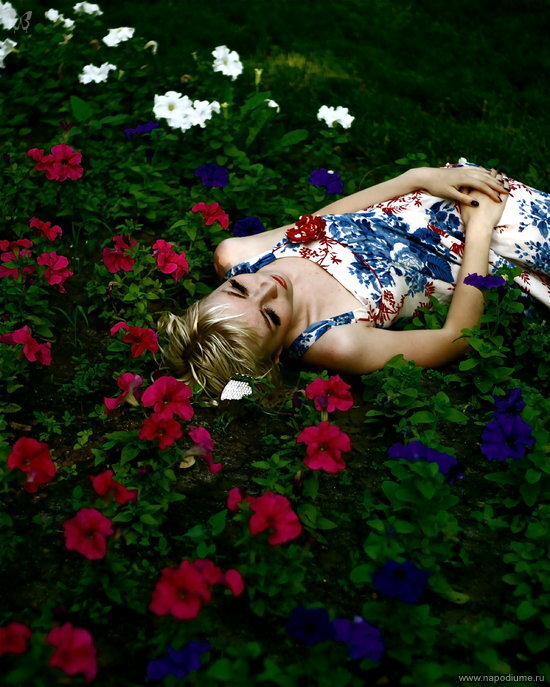 модель: Анна Харина
фотограф: Маргарита Бабёношева