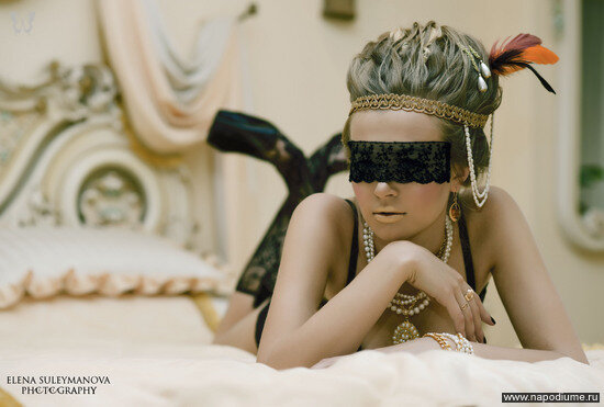 Style: Alice Wonder Model: Maritta Mey Make-up: Aya Manafova Hair style: Zina Morino