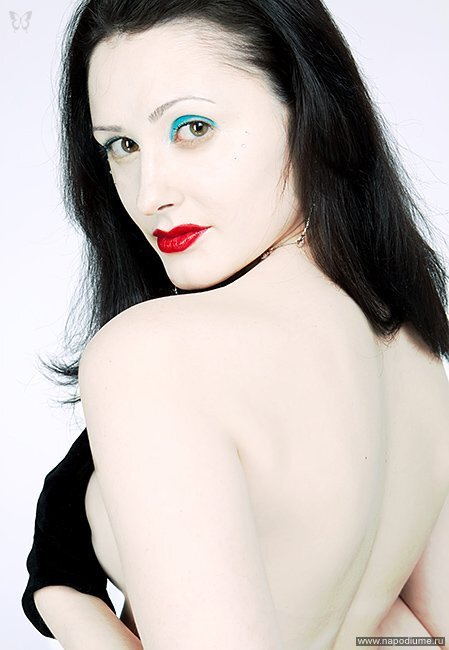 Project | Colors Mix
Photo by | Alexey Kuznetsov
Make up artist | Vladislava Nistratova
Model | Natalya