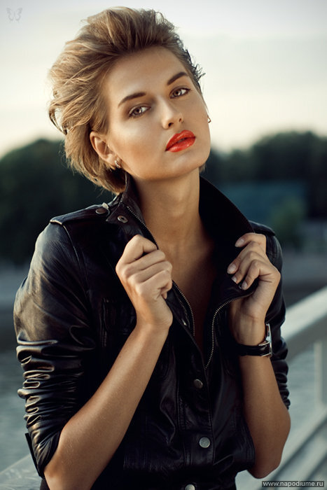 модель anna b
