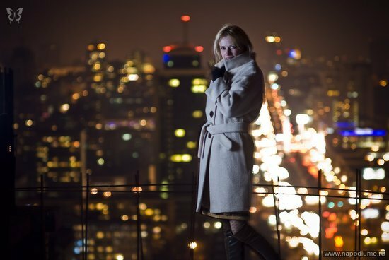 ночью ,  крыша ,  девушка , киев ,  Фотограф Макс Поречкин,   Www.mfoto.kiev.ua