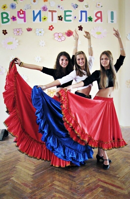 циганский танец на день учителя)