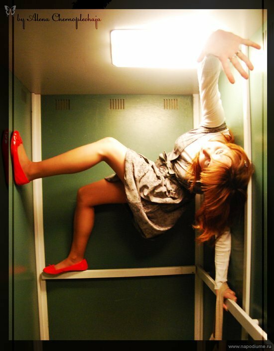 в лифте:)