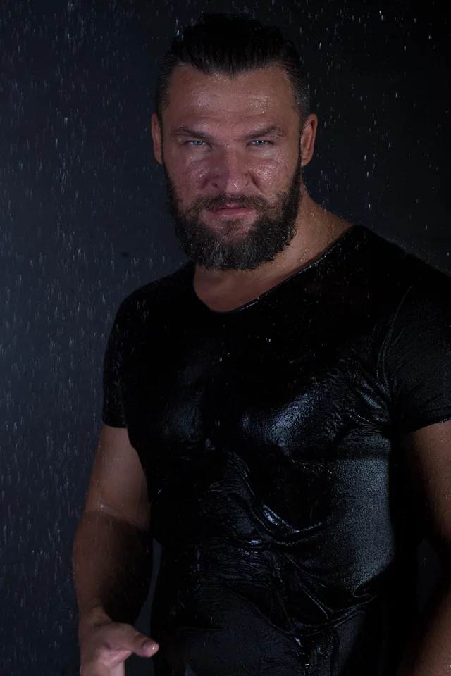 MAKSIM KOLESNIChENKO的照片