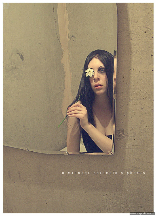 "Нарцисс"

Модель: Анастасия Каминская
Фото: Александр Зацепин