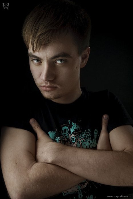 Мужской портрет,  студия