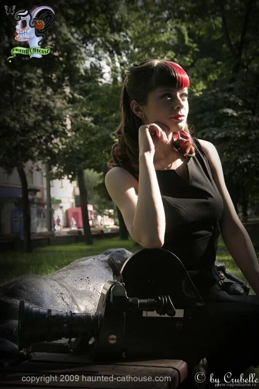 Photographer: Crubelle
Для haunted-cathouse.com