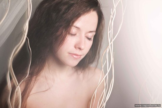 Фото Embrace Her