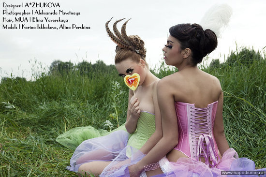 Fashion,  Style,  корсет,  перья
