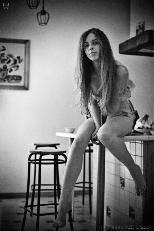девушка,  портрет,  ню,  художественная фотография,  утро,  кухня