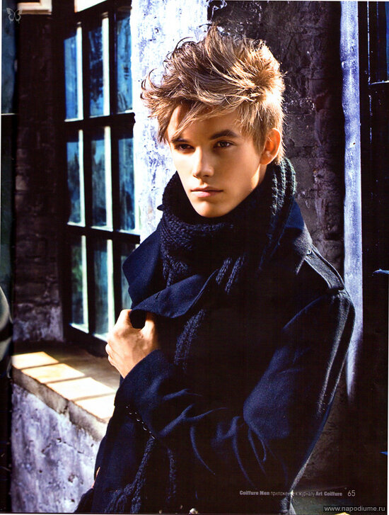Для ArtCOIFFURE Magazin. Осень 2010. Фото Артем Евсеев. Стиль и одежда Леонид Романов