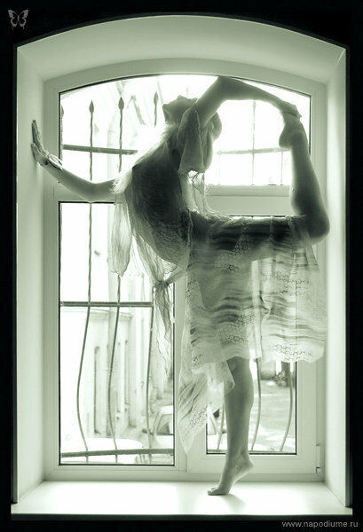 Фотограф Сергей Голубев (Fonarick)
«Поэзия танца окрыляет душу.»
2007 г. 