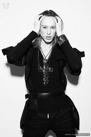 deign&style: k0zyreva
photos: Ilya Stepanov
make up: Natasha Chabonian
model: Vladimir Slavskiy