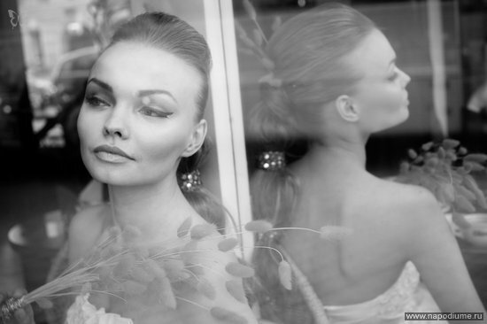 ФОТОПРОЕКТ "FASHION WEDDING " создан в творческом союзе с ярким, талантливым фотографом Яной Стриж и замечательным парикмахером - стилистом, моей ученицей Марией Король. Спасибо Яне и Марии - они прекрасные профессионалы!

Визажист - стилист Инна Пальчак
П