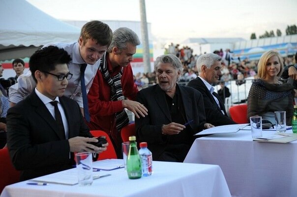Members of jury: Ed -DCM Models Seoul, David from World Models Market, Lionel- City Models Paris and myself