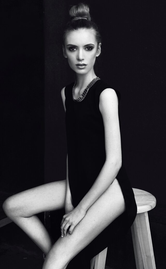 Fashion model, Black, Black-and-white, Shoulder, Beauty, Model, Sitting, Fashion, Leg