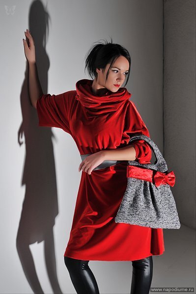 Одежда: Fashion - дизайнер Оксана Таланова Макияж: Анастасия Мартынова 
Модель: Ира
