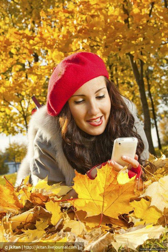 One,  Young,  Woman,  Beautiful,  Leaves,  Lying,  Mobile,  Dial. Reading,  Sms,  Call,  Talk,  Phone,  Smile,  Message,  Enjoy,  Rest,  Student,  Sunny,  Study,  Education,  Bunch,  Autumnal,  Red,  Cap,  Hat,  Gloves,  Fall,  Foliage,  Portrait,  Smile,  Yellow,  Day,  Adult,  Autumn,  B