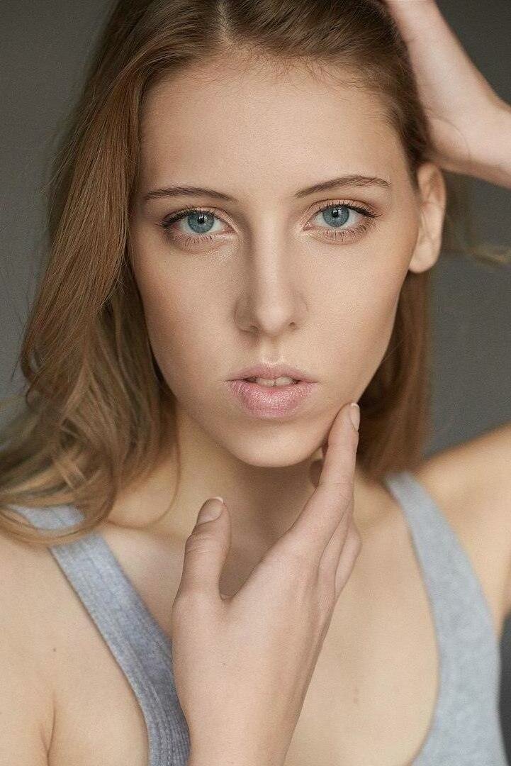 Russian Teen Claudia